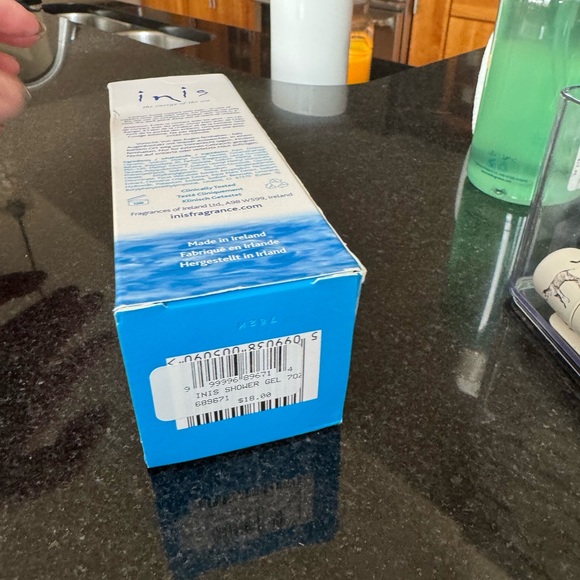 Inis Refreshing Bath & Shower Gel - Picture 3 of 3